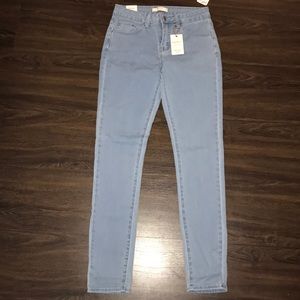 BRAND NEW Forever21 Light Denim Mid Rise Jeans